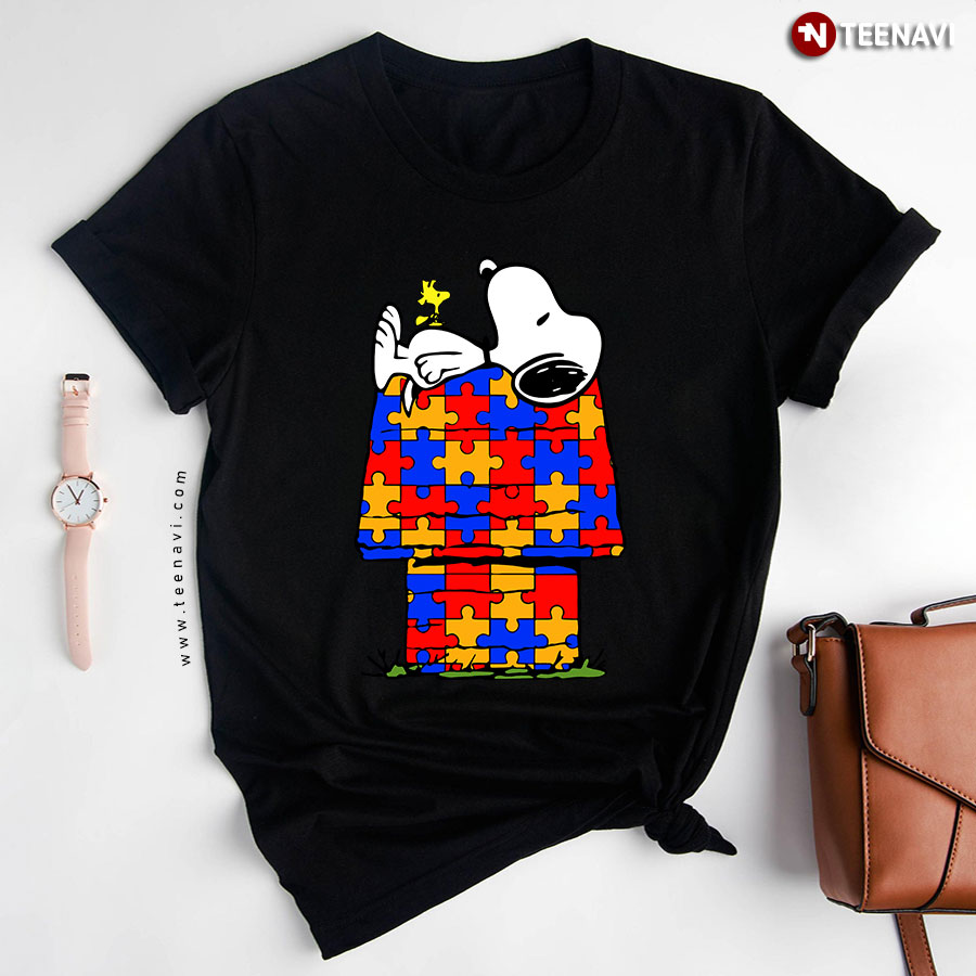 Peanuts Snoopy Sleeping On His Dog House Puzzle Pieces Shape T-Shirt