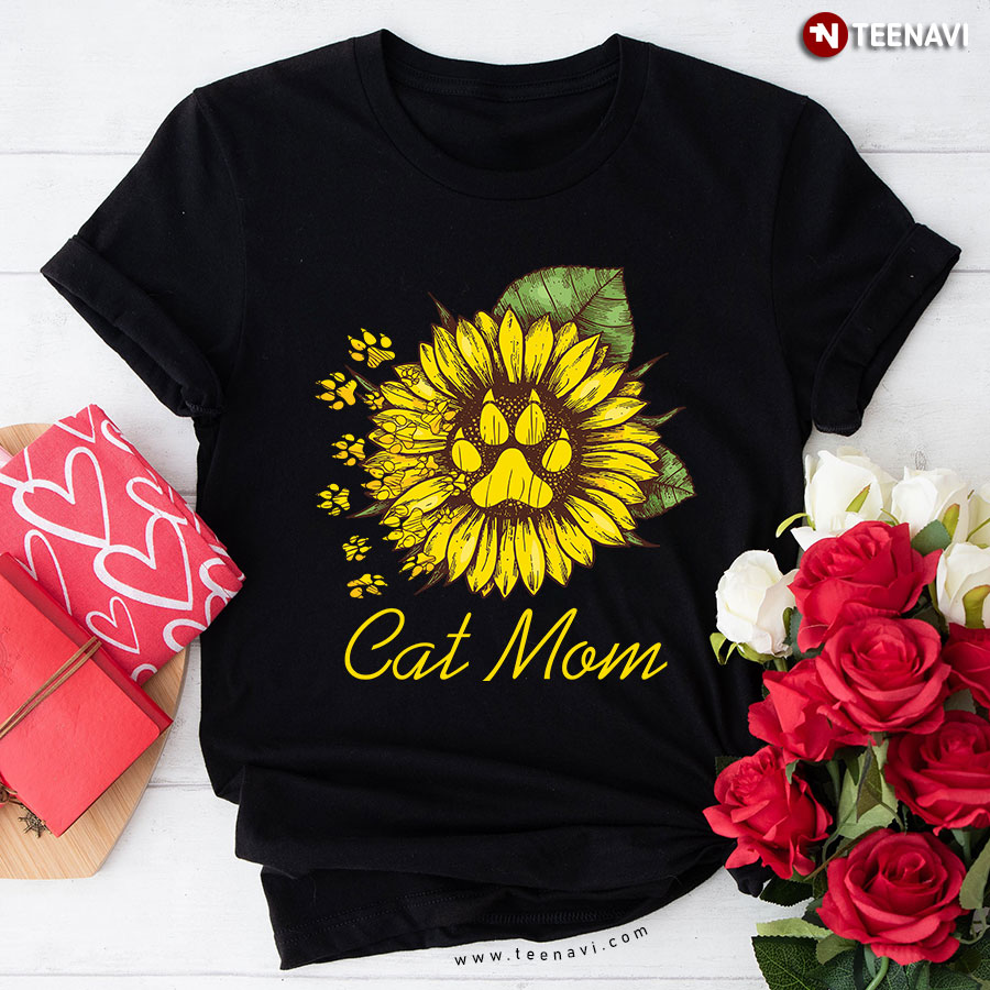Cat Paw Sunflower Cat Mom T-Shirt