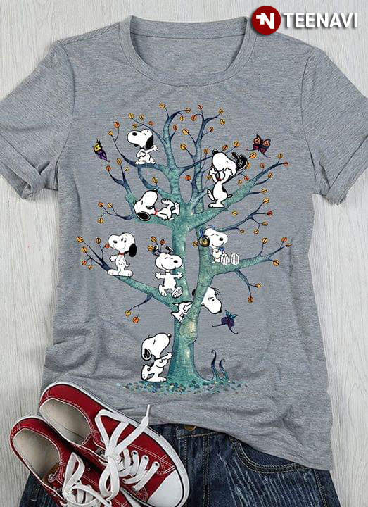 Funny Snoopy Climbing Tree