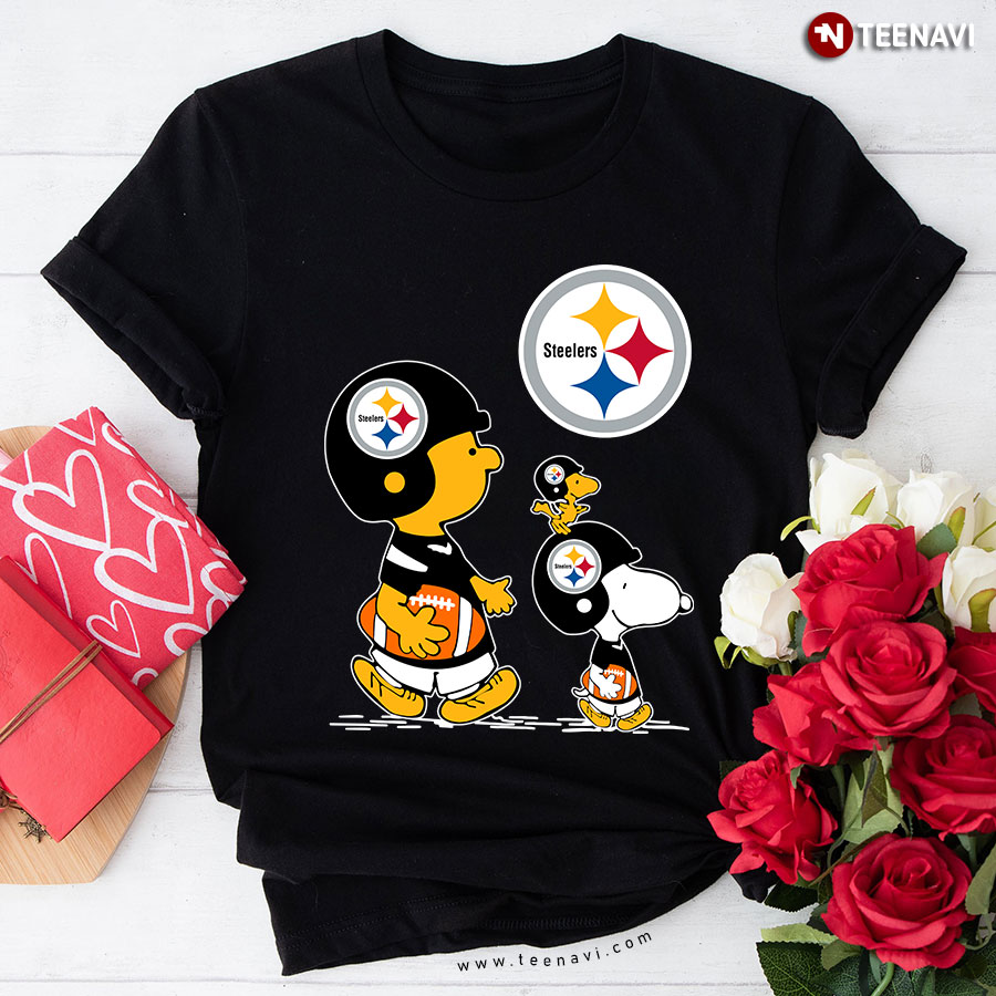 Peanuts Charlie Brown And Snoopy Pittsburgh Steelers T-Shirt