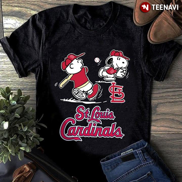 Peanuts Charlie Brown And Snoopy Playing Baseball St. Louis Cardinals T- Shirt - TeeNavi
