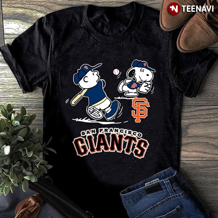 Peanuts Charlie Brown And Snoopy Playing Baseball San Francisco Giants T- Shirt - TeeNavi