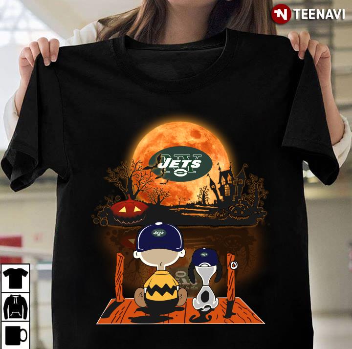 Charlie Brown And Snoopy Watching New York Jets Halloween