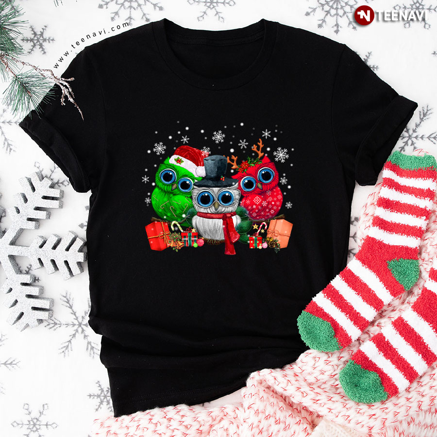 Owls Christmas Presents T-Shirt