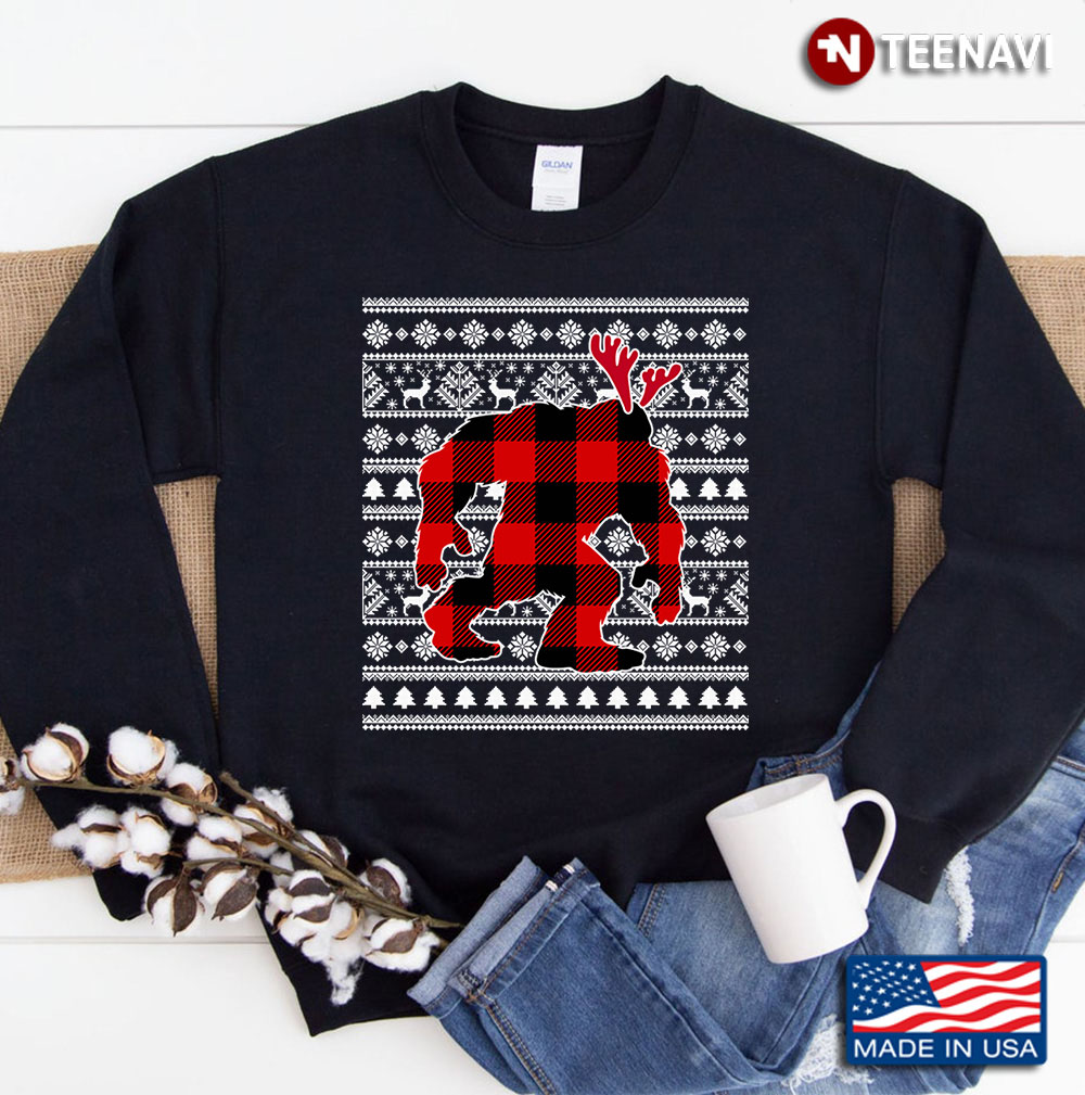 Red Plaid Buffalo Bigfoot Dog Christmas Pajamas Xmas Gifts Sweatshirt
