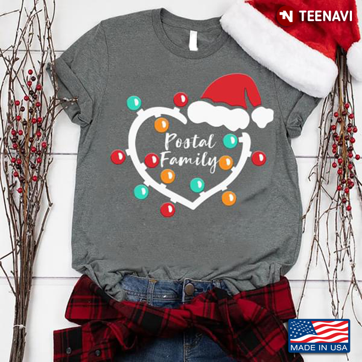 Postal Family Heart With Fairy Lights And Christmas Hat