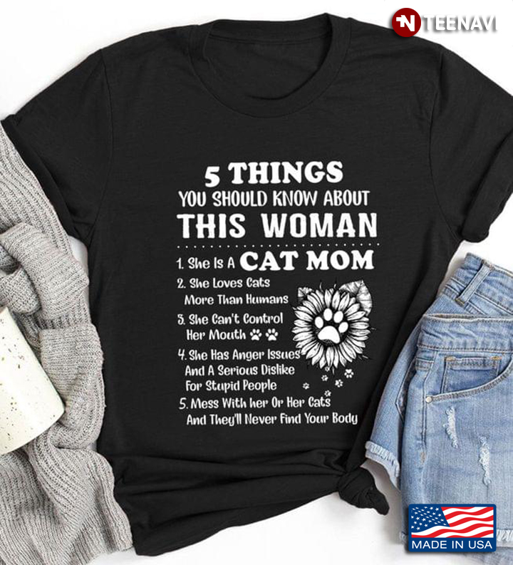5 Things You Should Know About This Woman She Is A Cat Mom She Love Cats More Than Humans