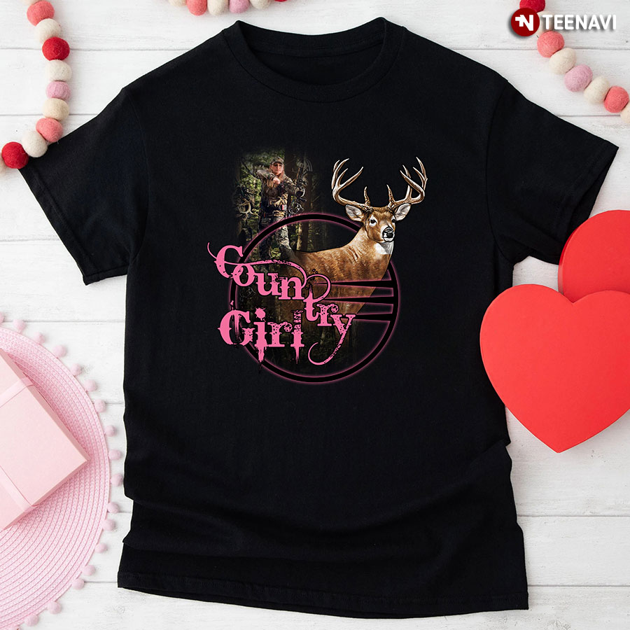 Country Girl Deer Hunting T-Shirt - Women's Tee