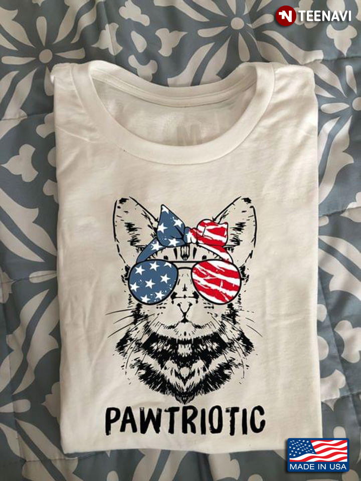 Pawtriotic Cat With Glasses And Bandana