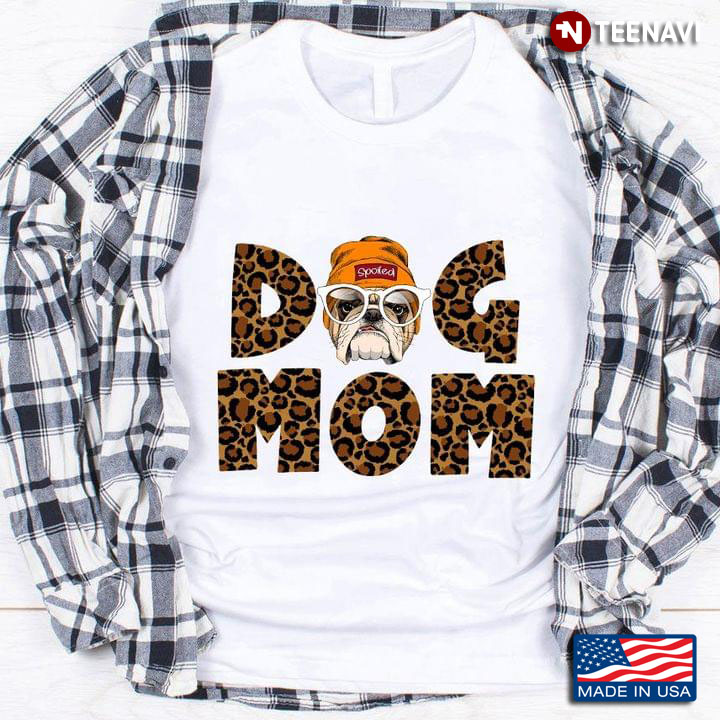 Dog Mom Bulldog With Wool Hat And Glasses