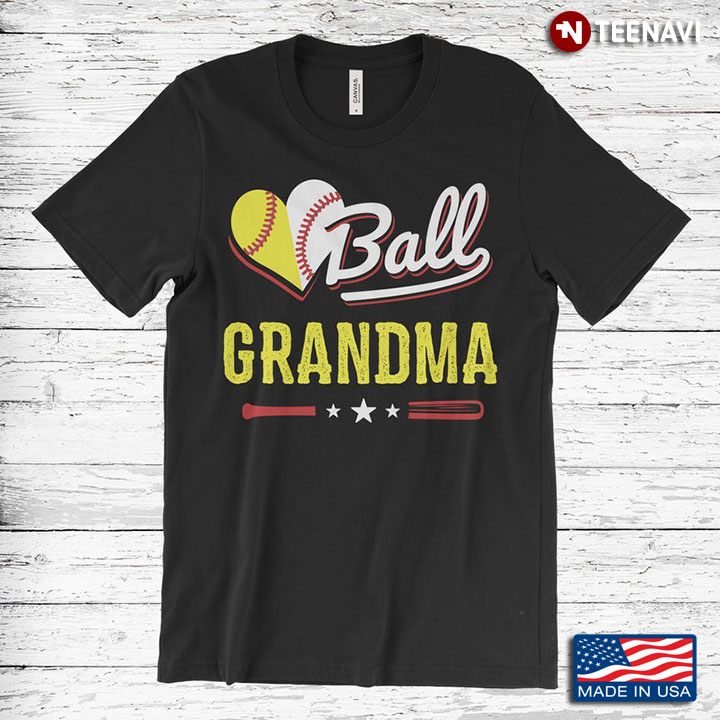 Softball Grandma with Heart Love for Grandma Loves Sports