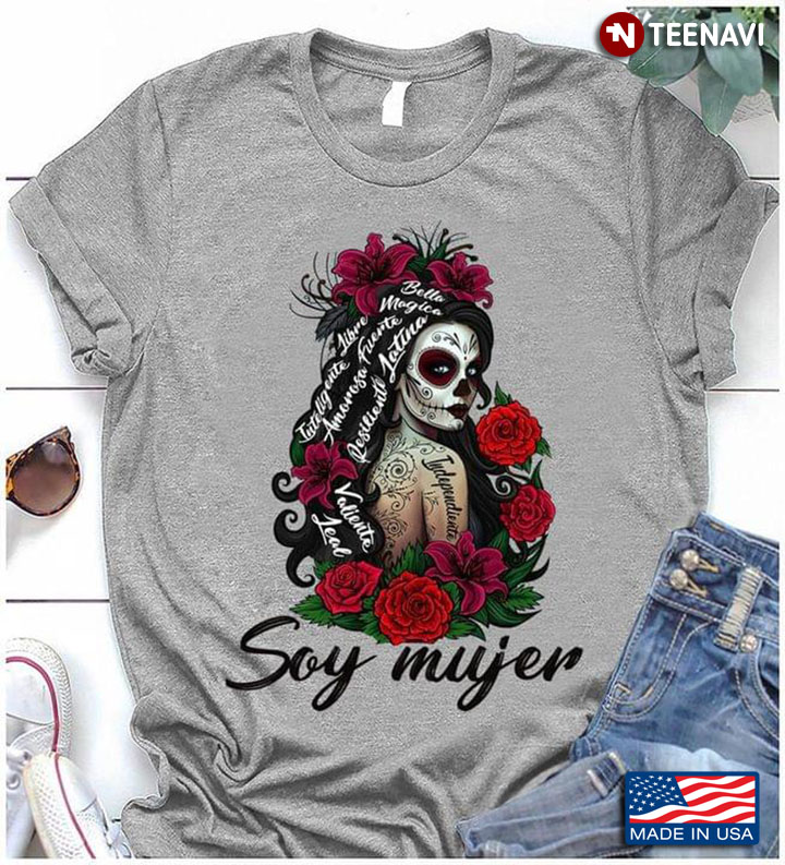 Soy Mujer Skull And Flowers