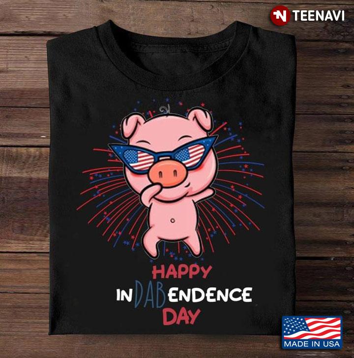 Happy Indabendence Day Pig And Fireworks For 4th Of July