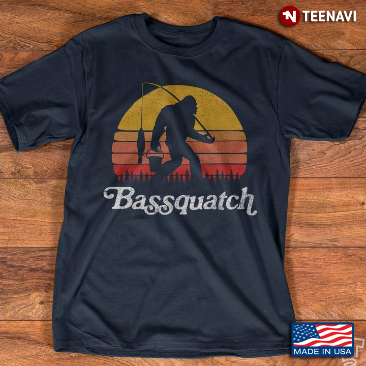 Bigfoot Go Fishing Bassquatch Sunset Vintage
