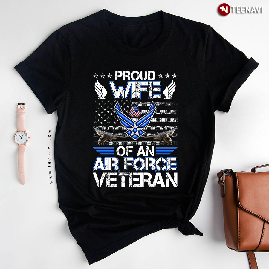 Proud Wife Of An Air Force Veteran American Flag T-Shirt