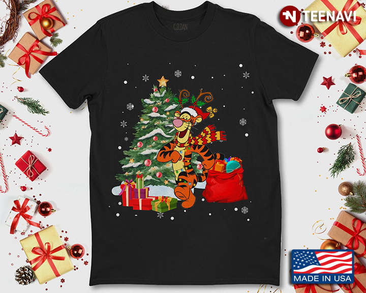 Disney Happy Tigger Xmas Tree and Christmas Gifts