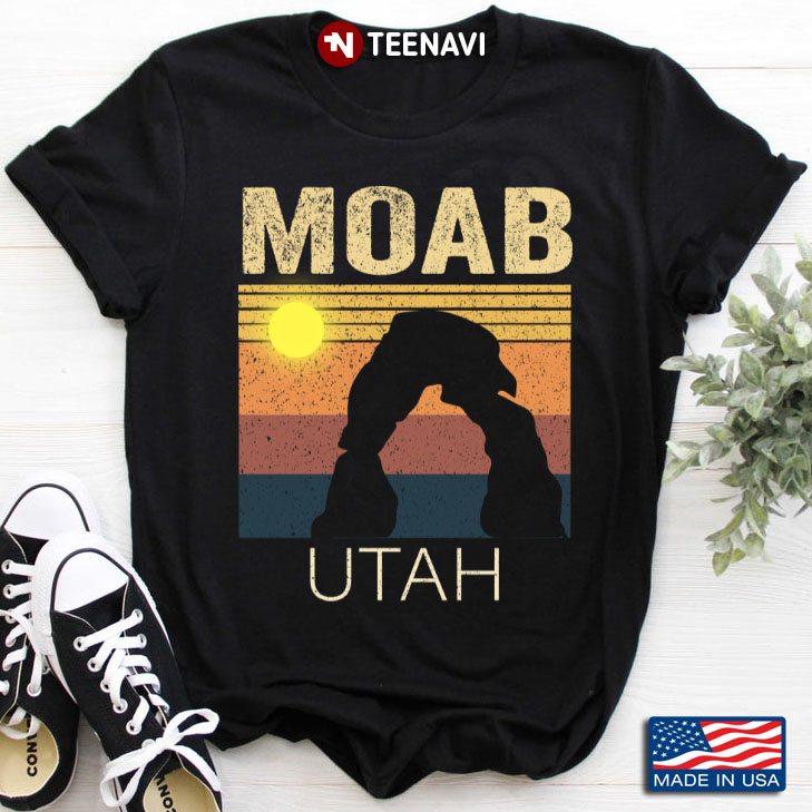 Vintage Moab Utah Design for Travel Lover