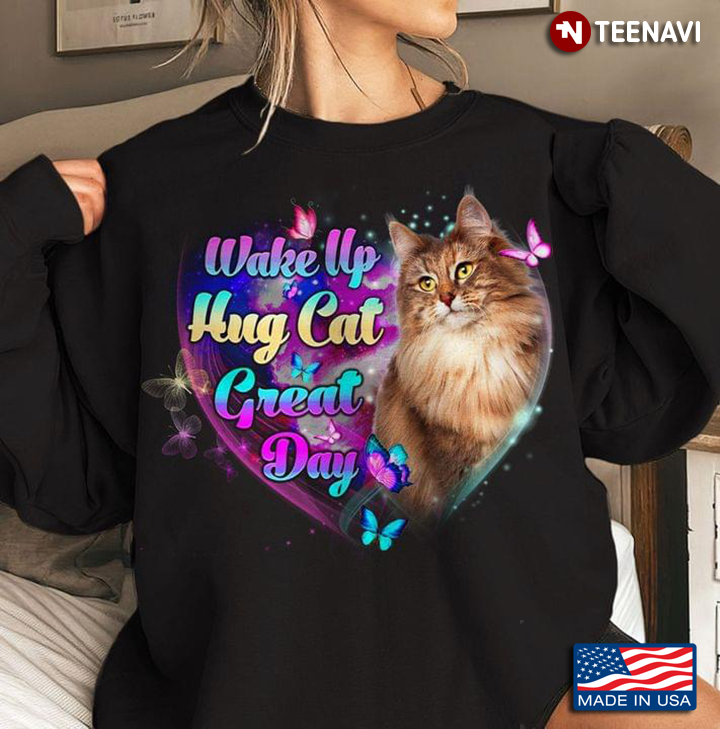 Maine Coon Wake Up Hug Cat Great Day for Cat Lover