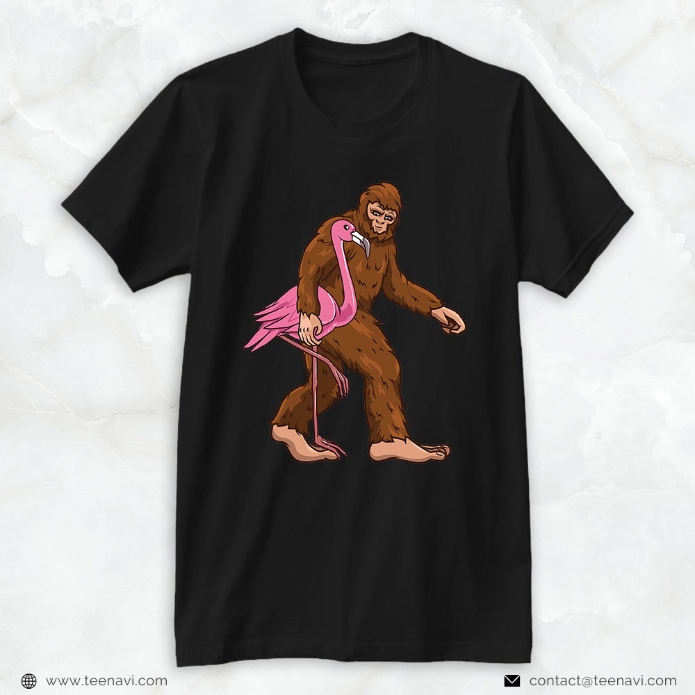 Flamingo Shirt, Bigfoot Carrying A Flamingo Funny Sasquatch Men Women