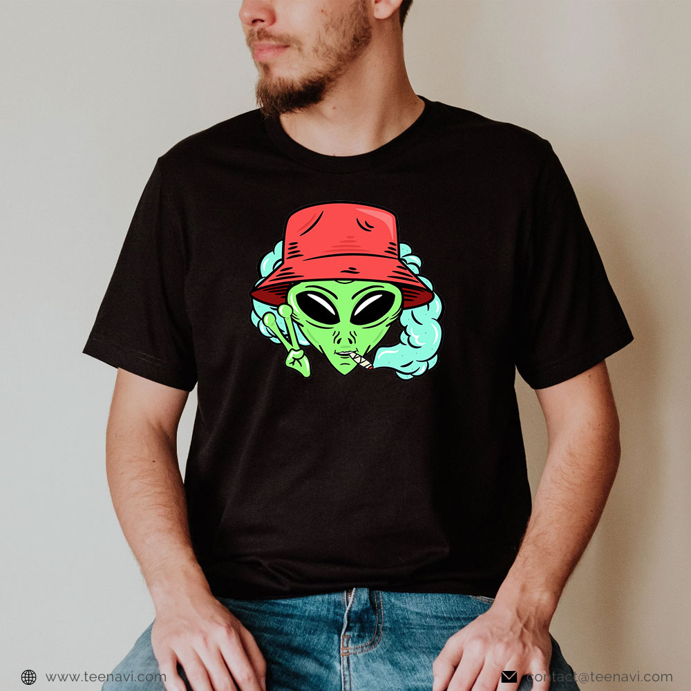  Marijuana Shirt, Marijuana Smoking Alien - Just Chilling Weed Stoner 420