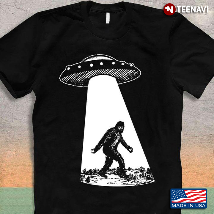 Bigfoot Shirt, Walking Bigfoot And UFO