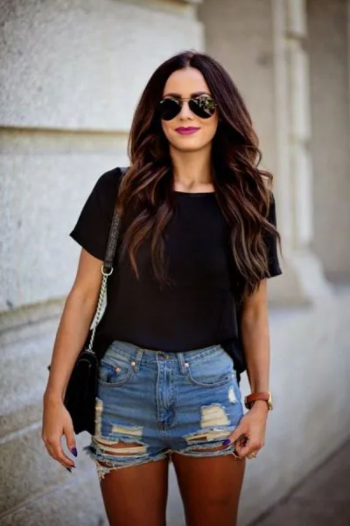 black oversized t shirt outfit