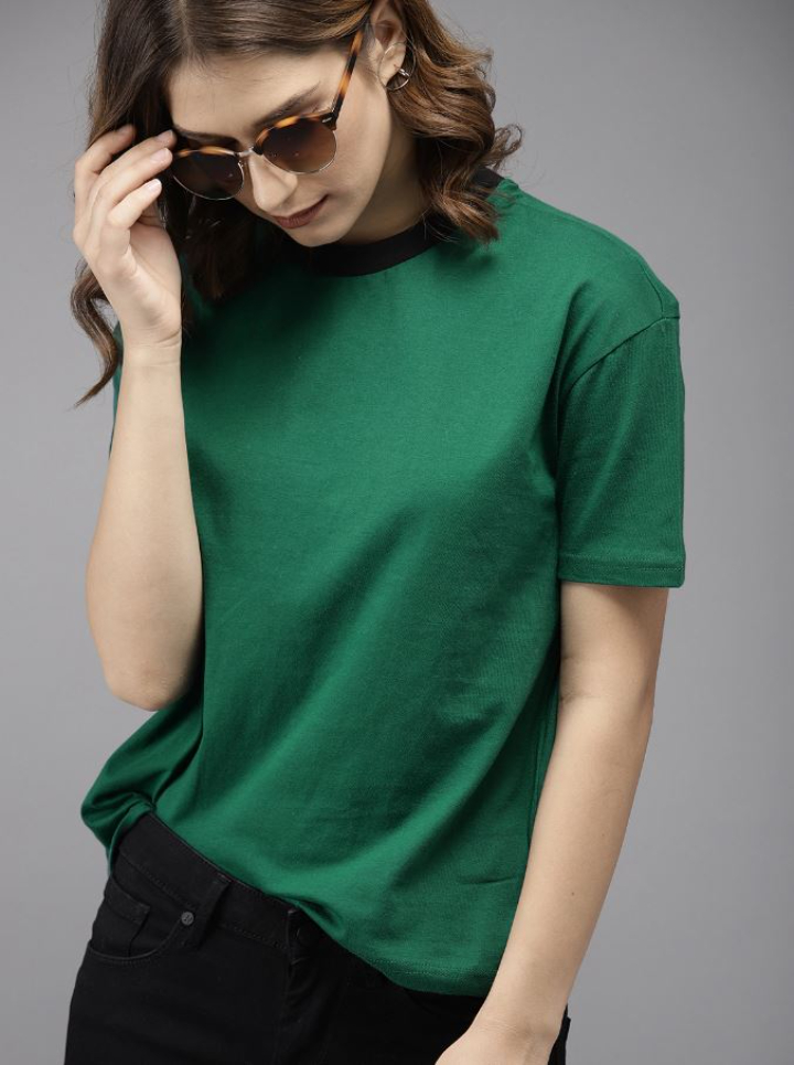 olive green t shirt outfit
