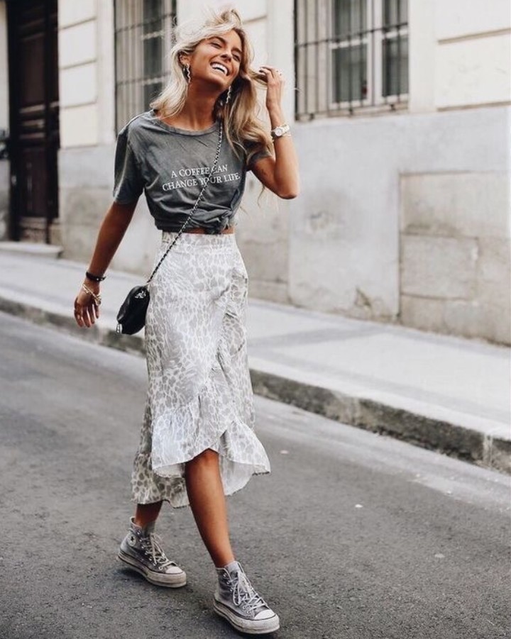 16 Stylish Perfect Grey T Shirt Outfits That Few People Know