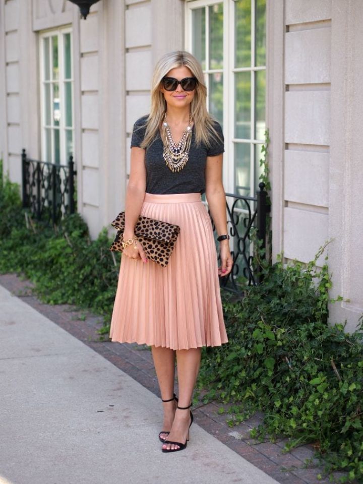 midi skirt and t shirt outfit