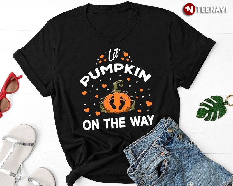 Lil’ Pumpkin On The Way Funny Halloween Pregnancy Announcement T-Shirt
