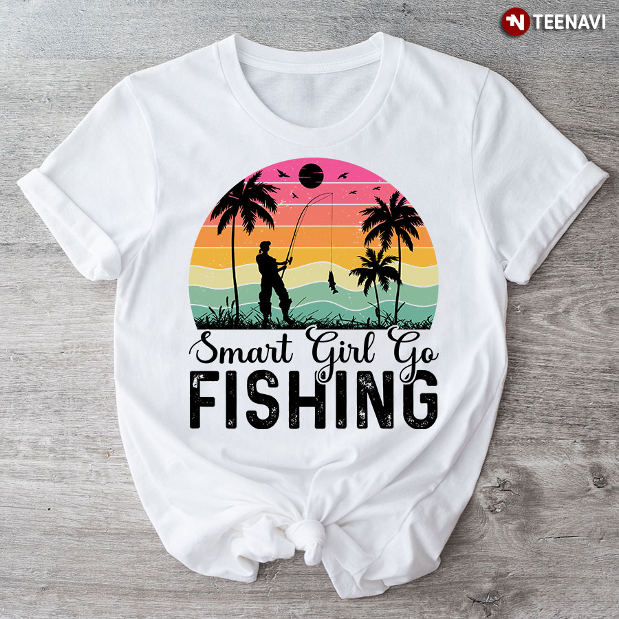 Smart Girl Go Fishing Vintage T-Shirt