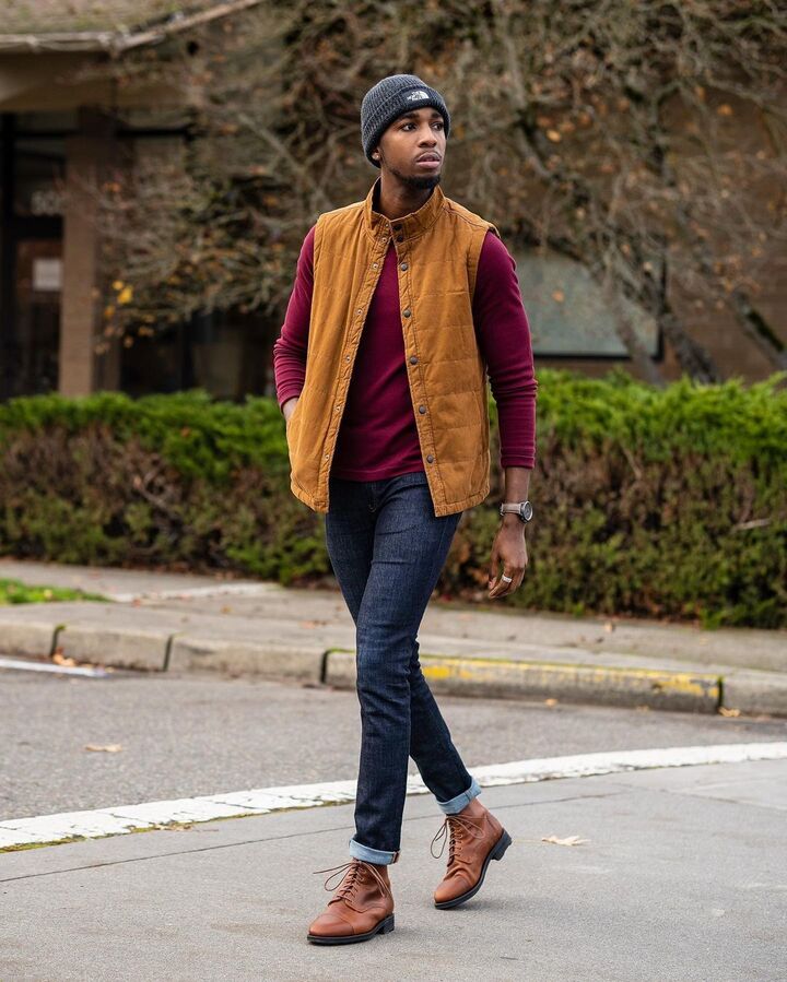 How to Wear Maroon Denim in the Fall - Hey There Sunshine