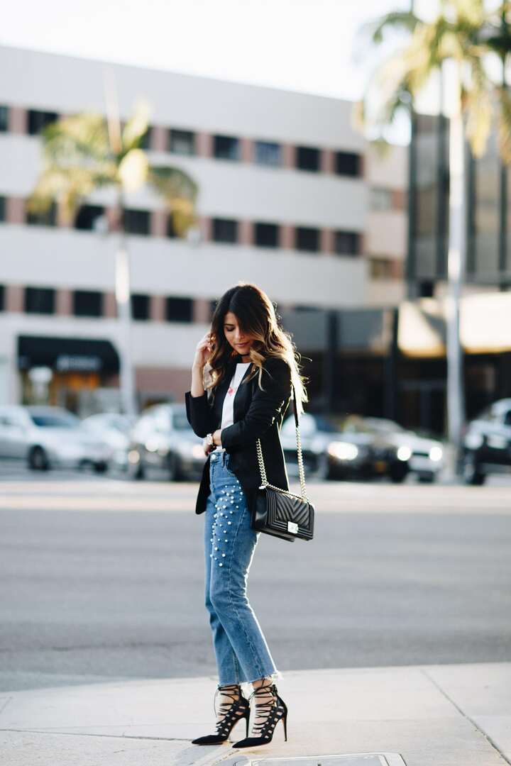 jeans t shirt and heels
