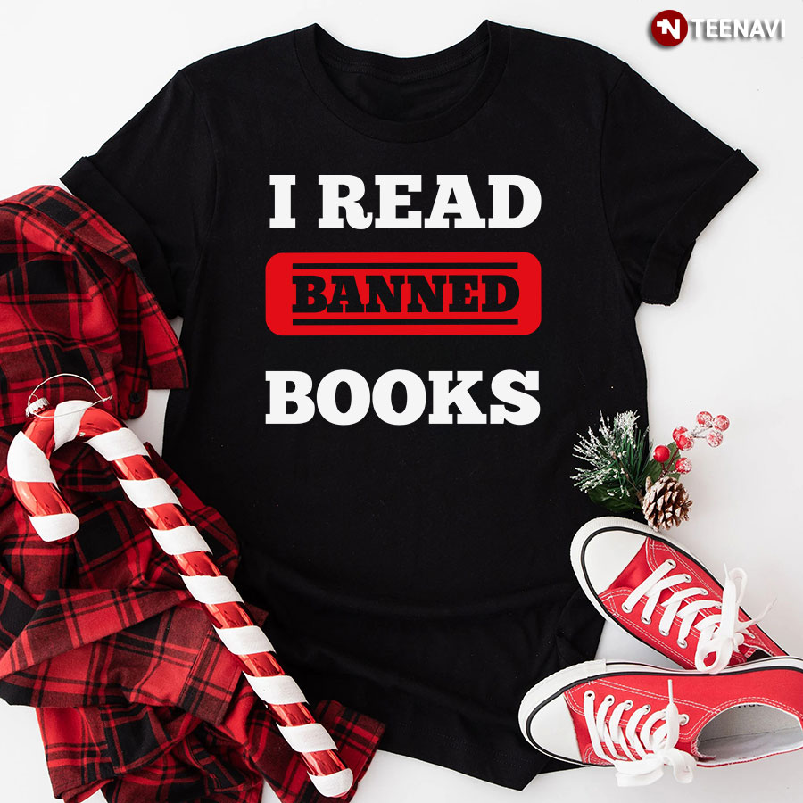 I Read Banned Books T-Shirt - Plus Size Tee
