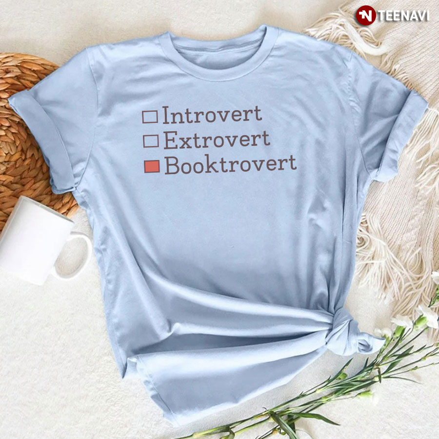 Introvert Extrovert Booktrovert T-Shirt