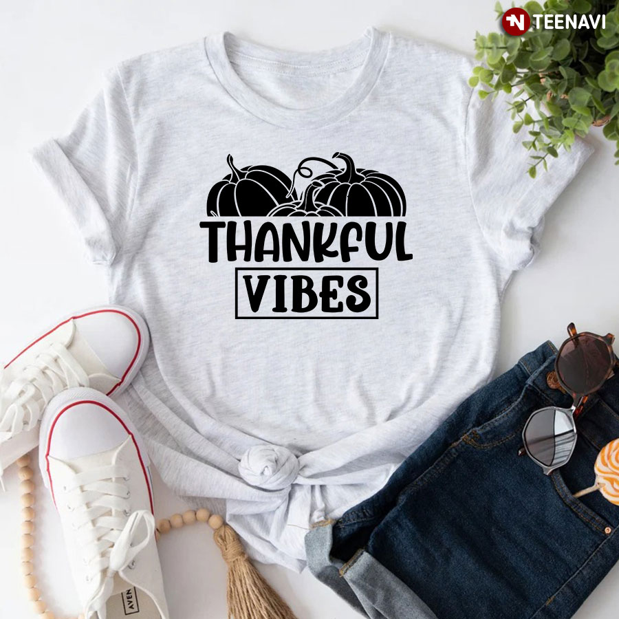 Thankful Vibes Autumn Season T-Shirt
