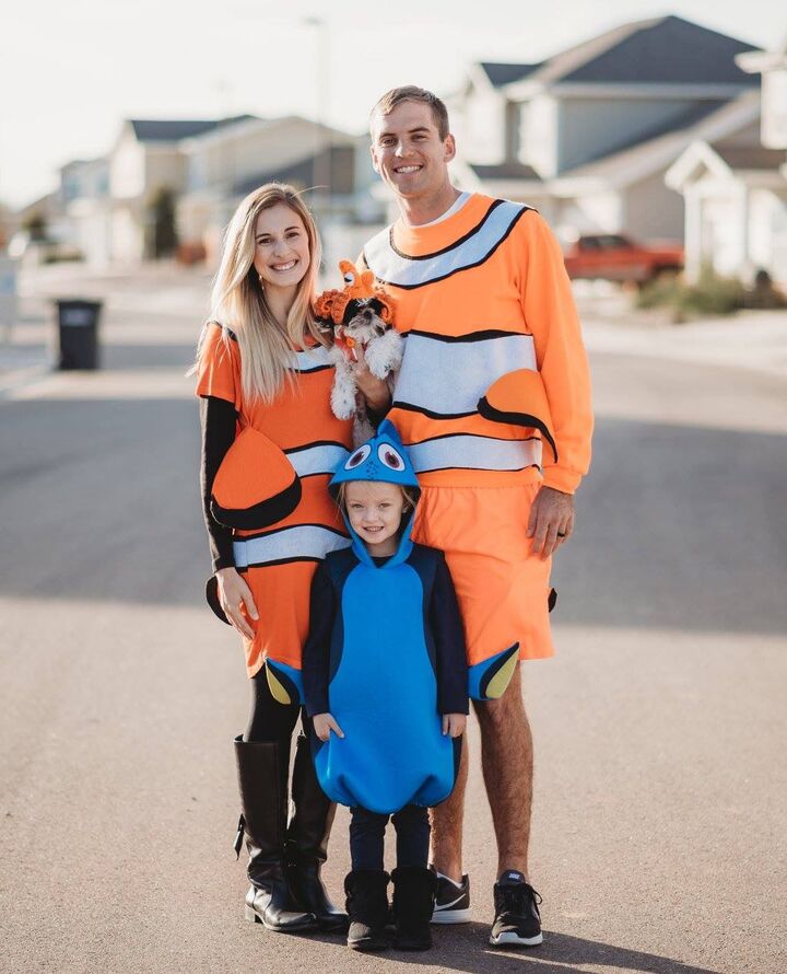 family 4 Halloween costume ideas Halloween costumes for a family of 4