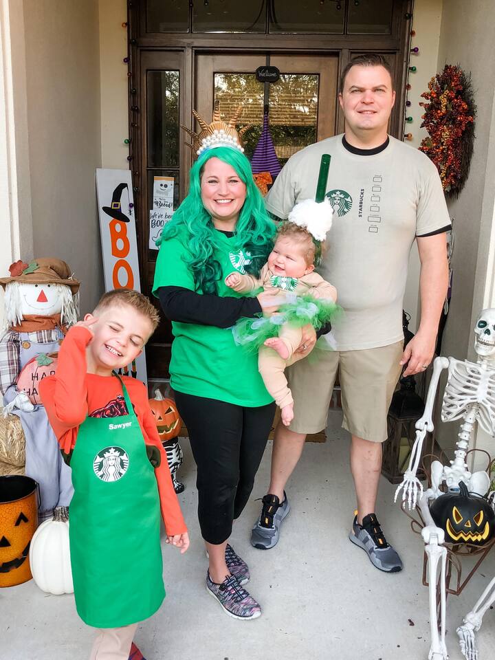 Halloween costumes for a family of 4 family of 4 Halloween costumes