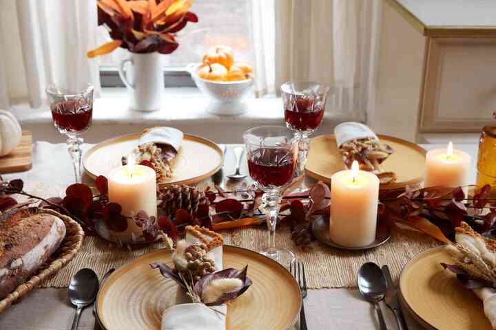 how to decorate house for Thanksgiving