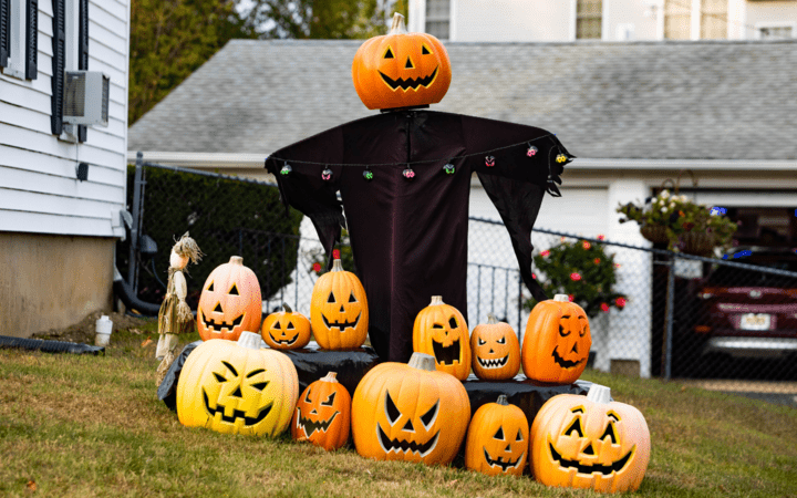how to decorate your house for Halloween