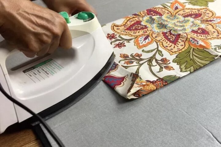 how do you fold a napkin into a turkey