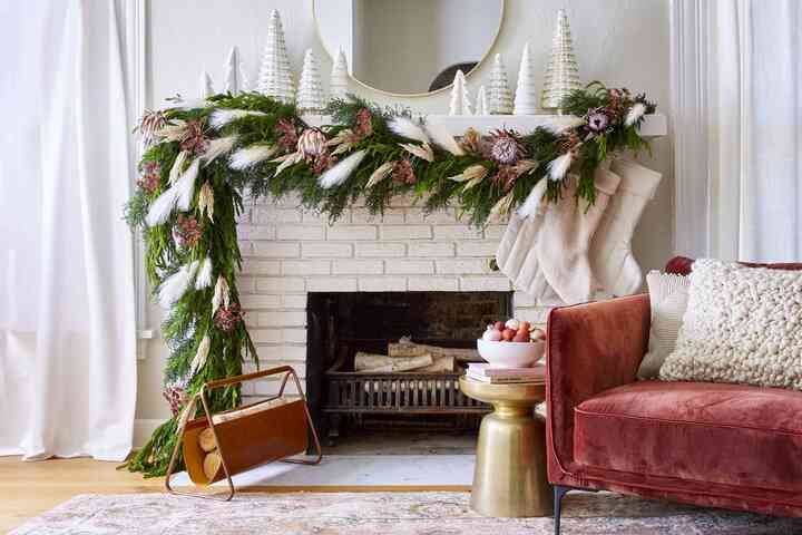 how to hang garland on fireplace mantel