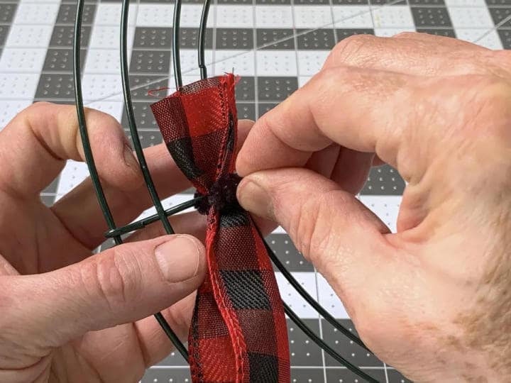 how to put ribbon on a wreath