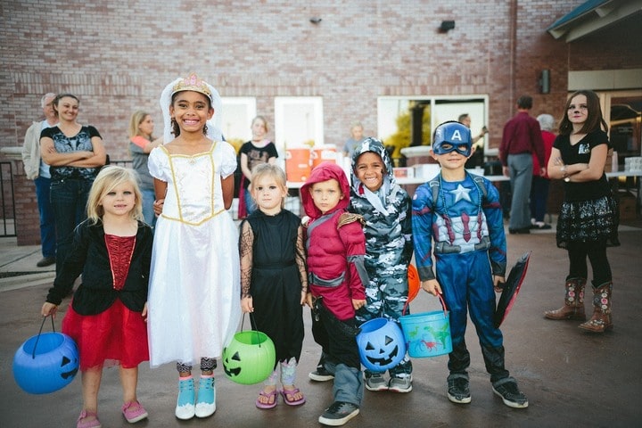 how to plan a Halloween party for adults how to plan a Halloween party for all ages