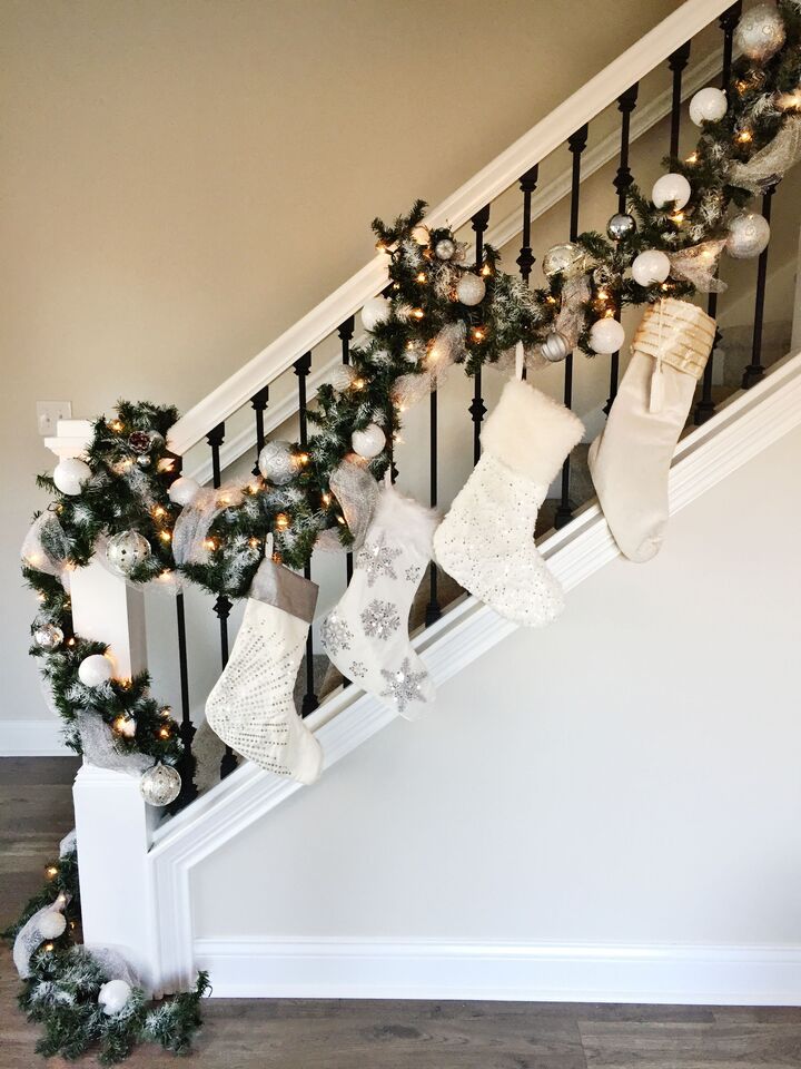 creative ways to decorate a Christmas stocking