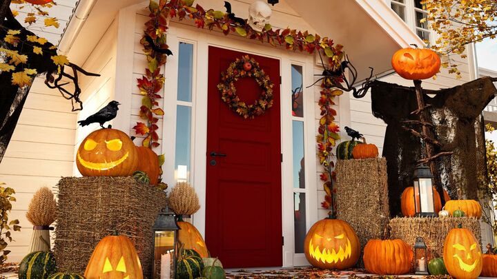 when is it appropriate to decorate for Halloween