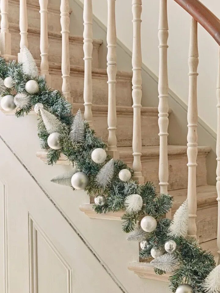 can you put real garland inside