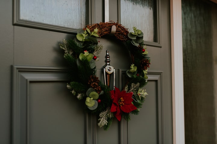 how to keep a fresh christmas wreath alive