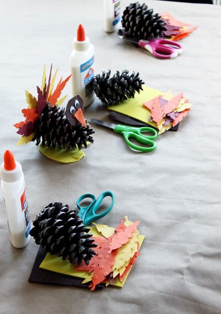 how to make a pinecone Turkey