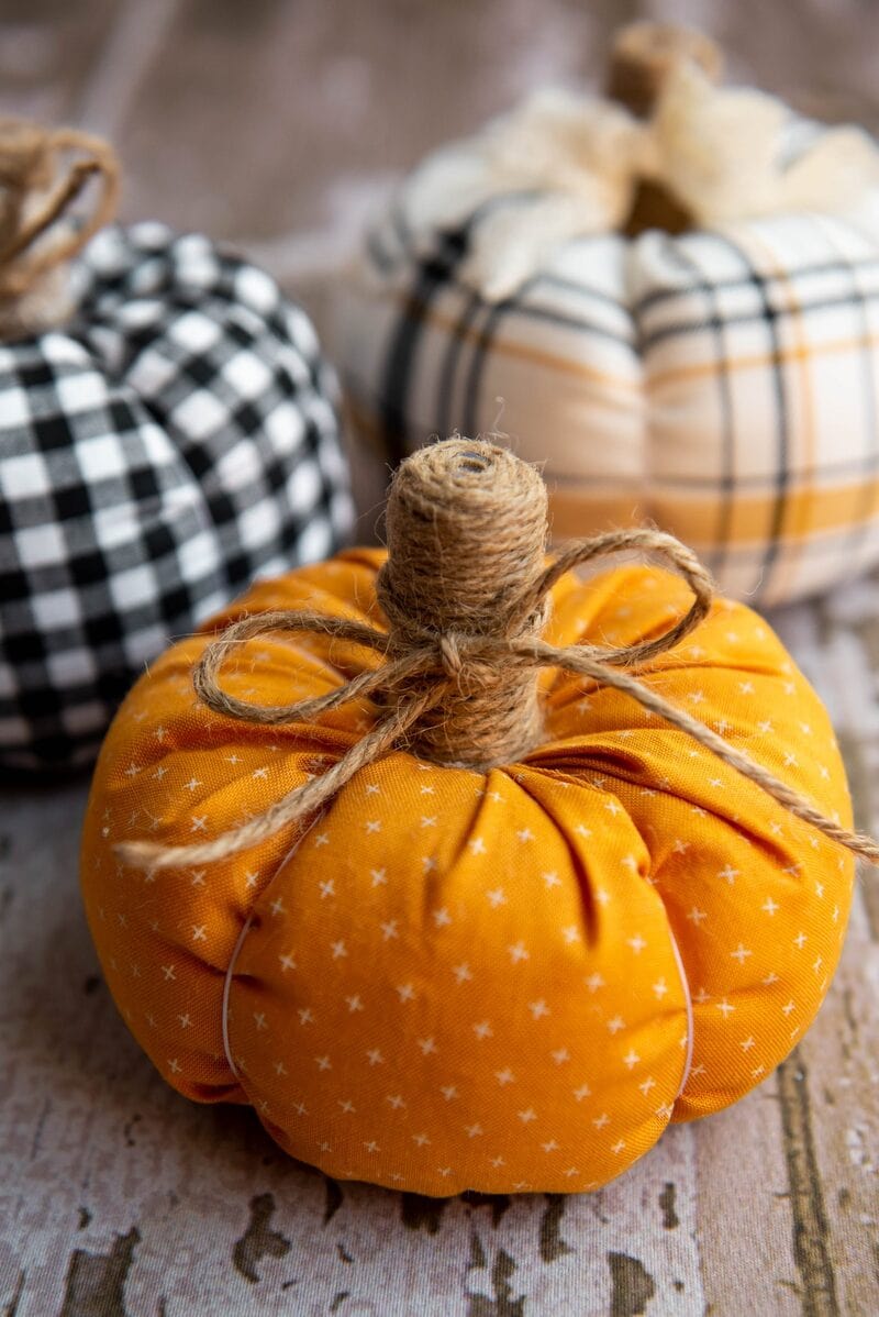 how do you make fabric pumpkins
